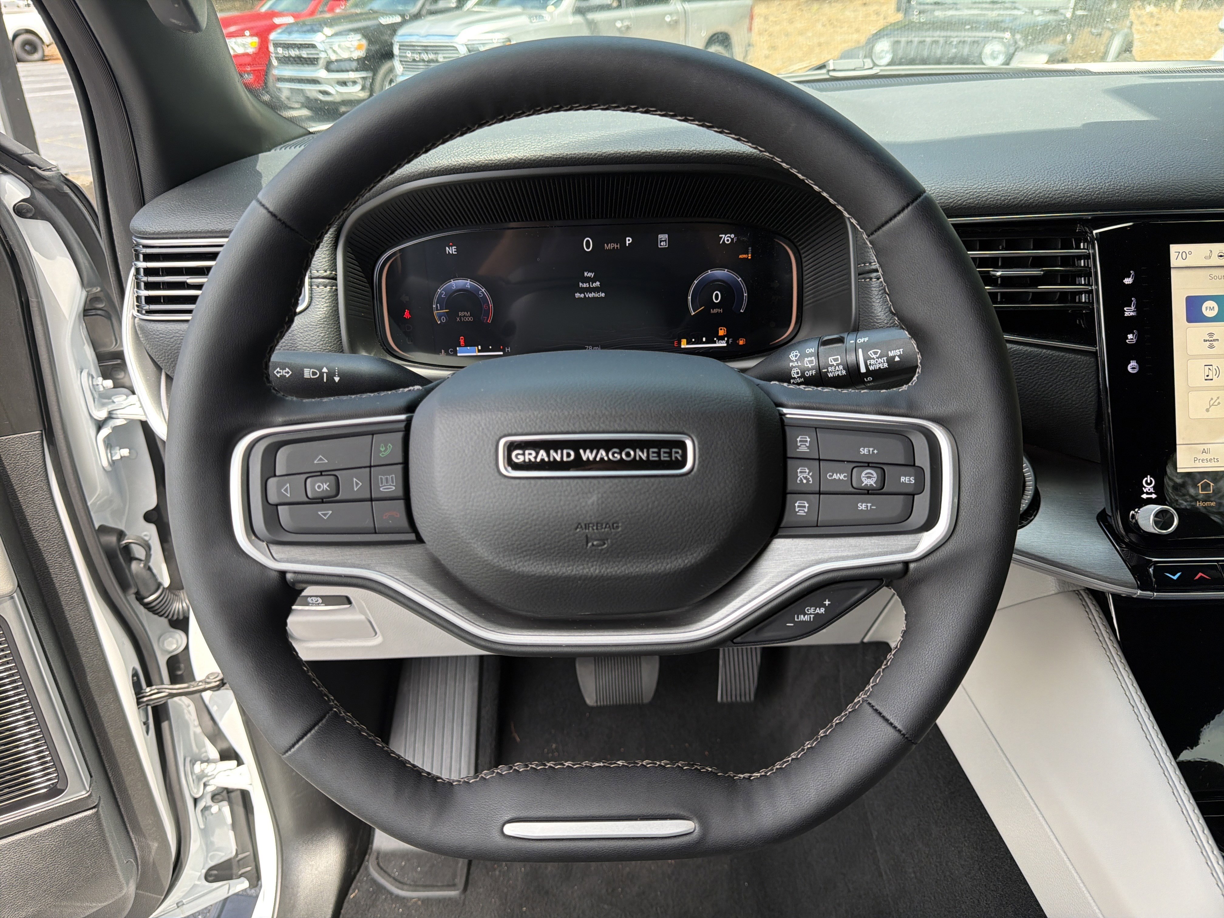 New 2026 Jeep Grand Wagoneer L Limited w/ Premium Group II AWD/4WD image 29