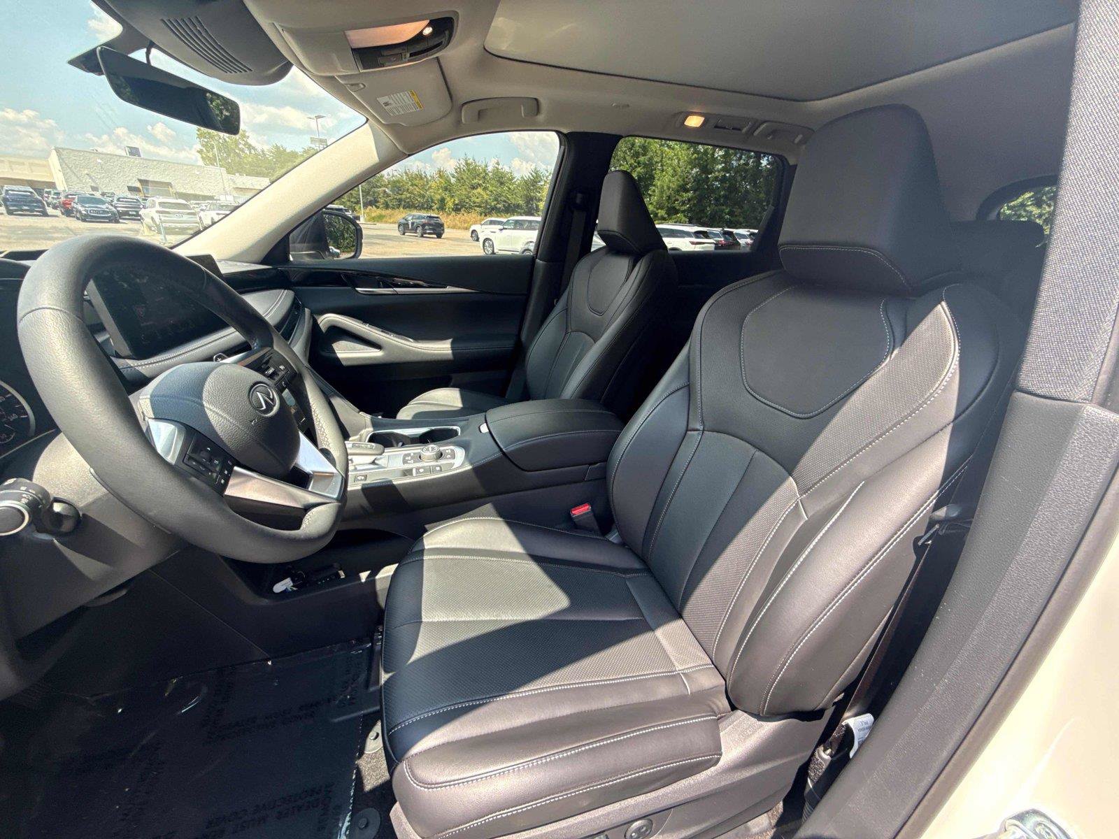 Used 2025 INFINITI QX60 Pure FWD image 11