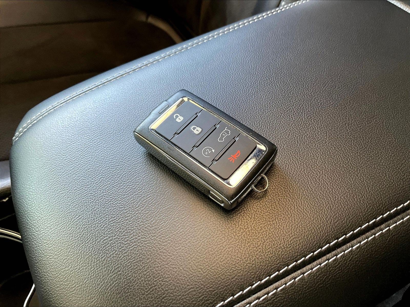 Used 2023 Jeep Grand Cherokee L Altitude AWD/4WD image 33