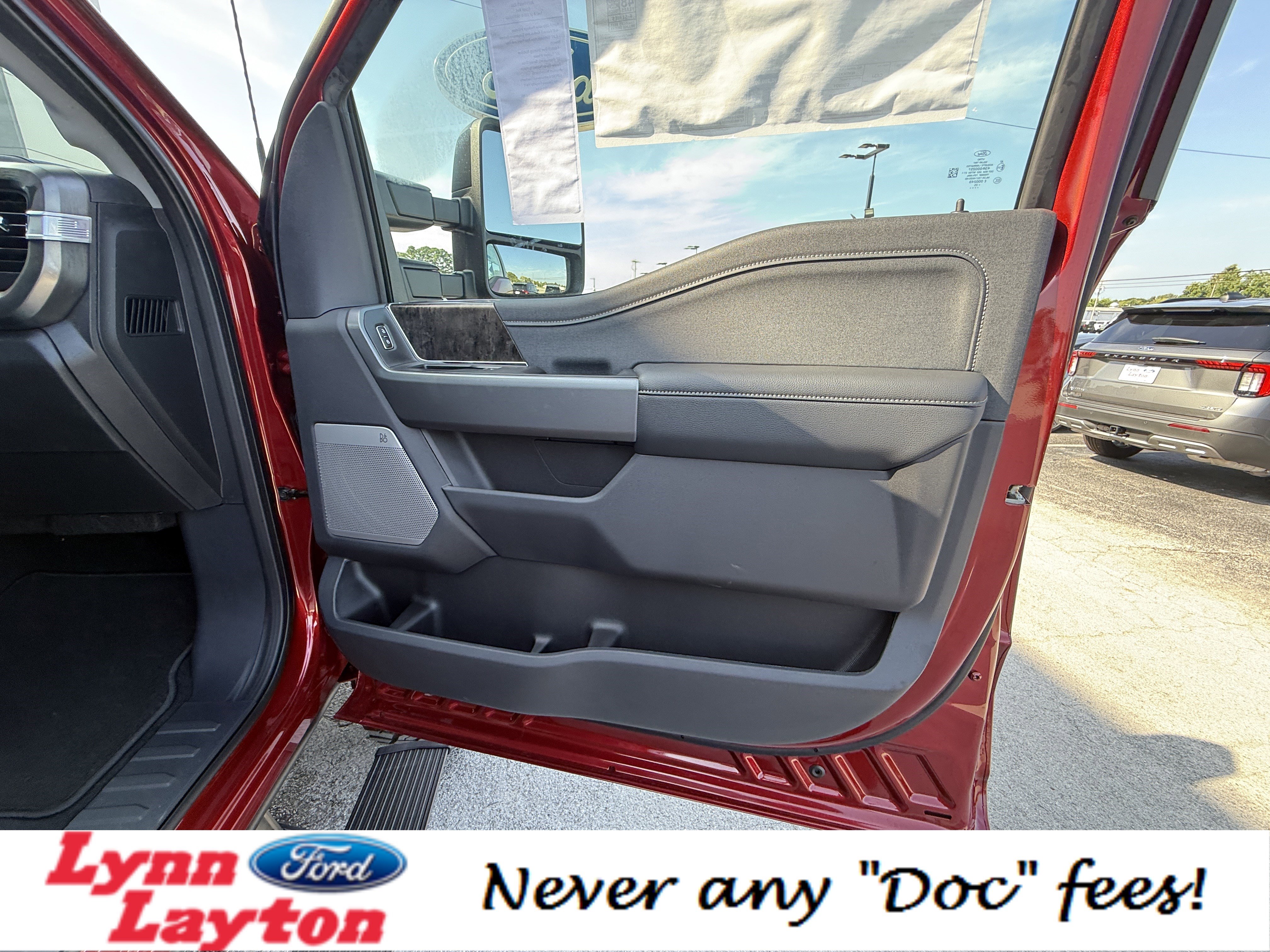 New 2025 Ford F250 Lariat w/ Lariat Ultimate Package image 27