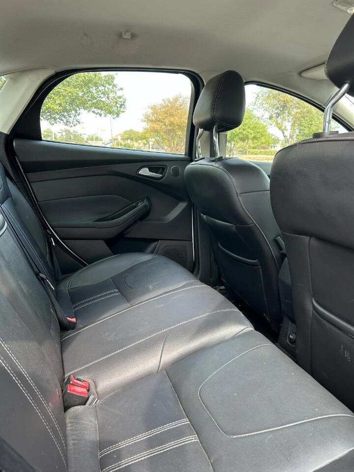 Used 2012 Ford Focus Titanium image 33