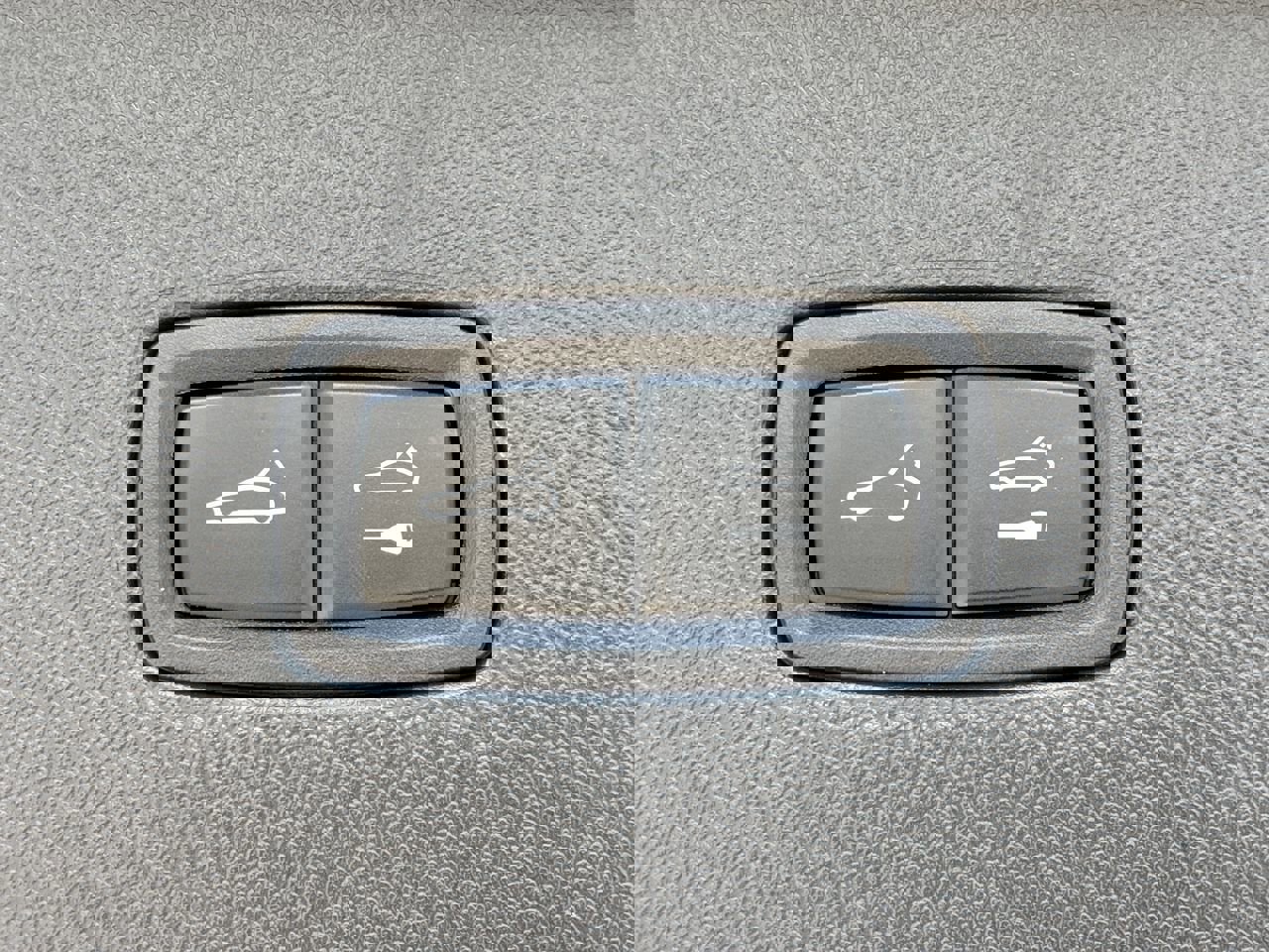 Used 2025 Porsche Cayenne E-Hybrid Coupe image 9