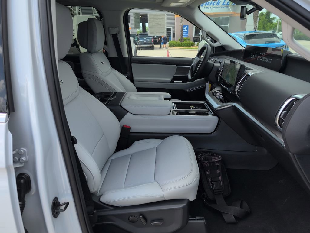 New 2026 Ford Expedition Platinum w/ Driver's Package image 15