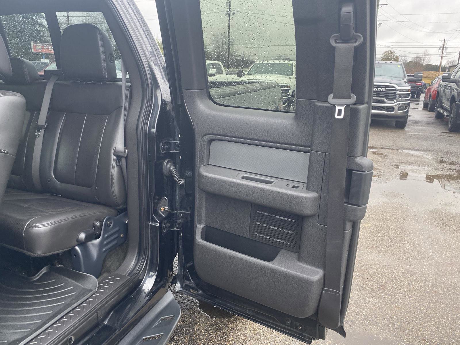 Used 2011 Ford F150 Raptor w/ Raptor Luxury Pkg image 23