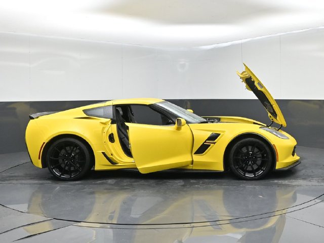 Used 2017 Chevrolet Corvette Grand Sport RWD image 64