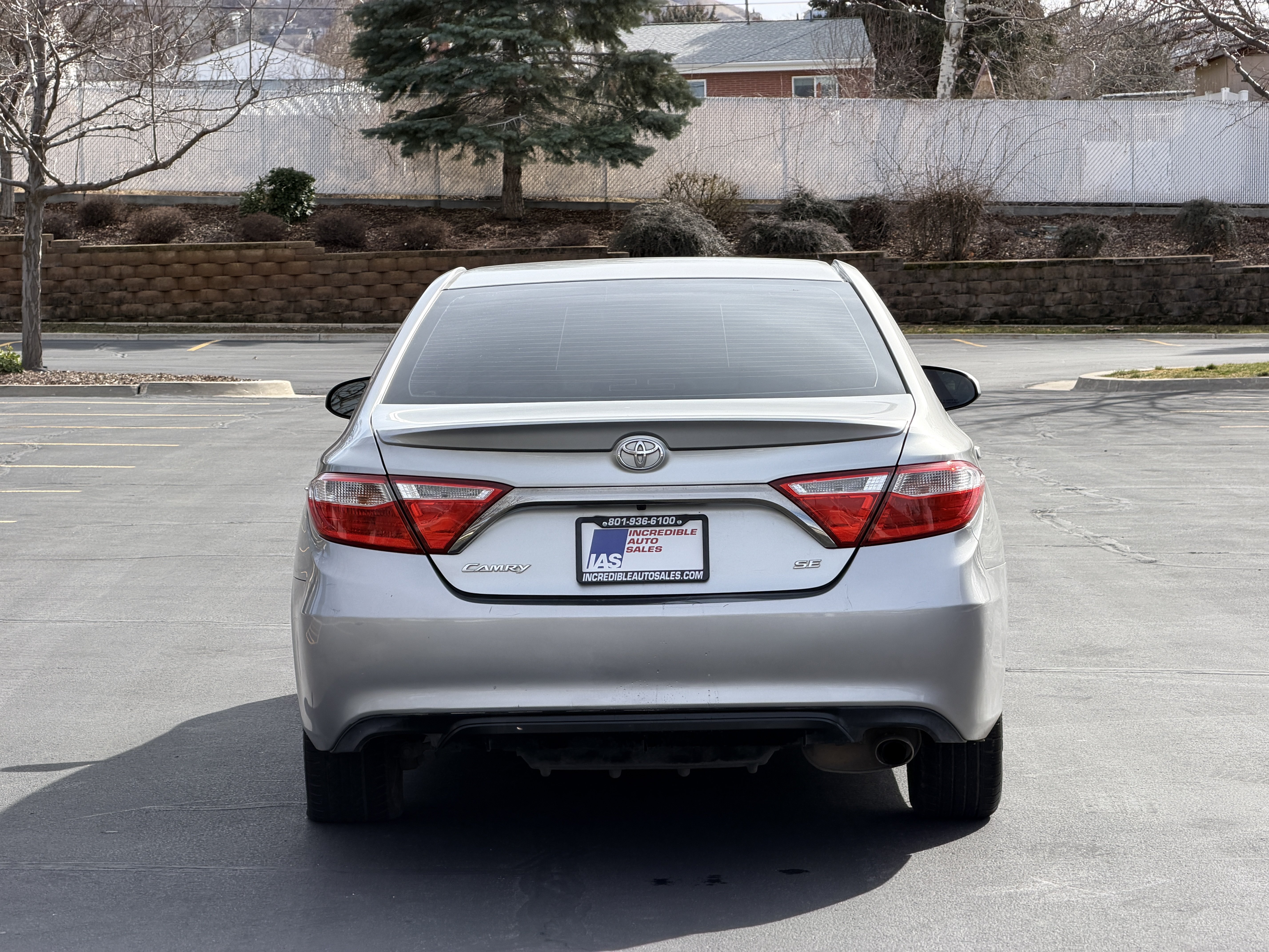 Used 2015 Toyota Camry SE FWD image 5