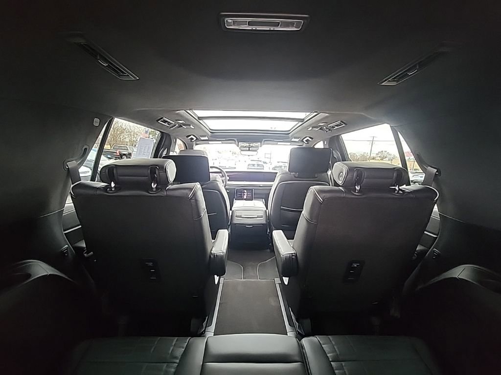 Used 2025 Cadillac Escalade V image 12