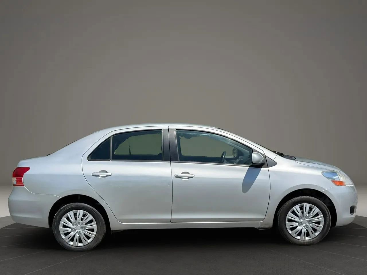 Used 2008 Toyota Yaris S FWD image 9