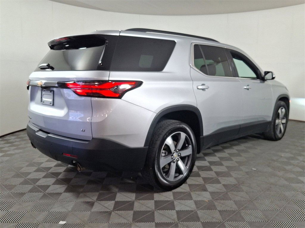 Used 2022 Chevrolet Traverse LT w/ LT Premium Package image 10