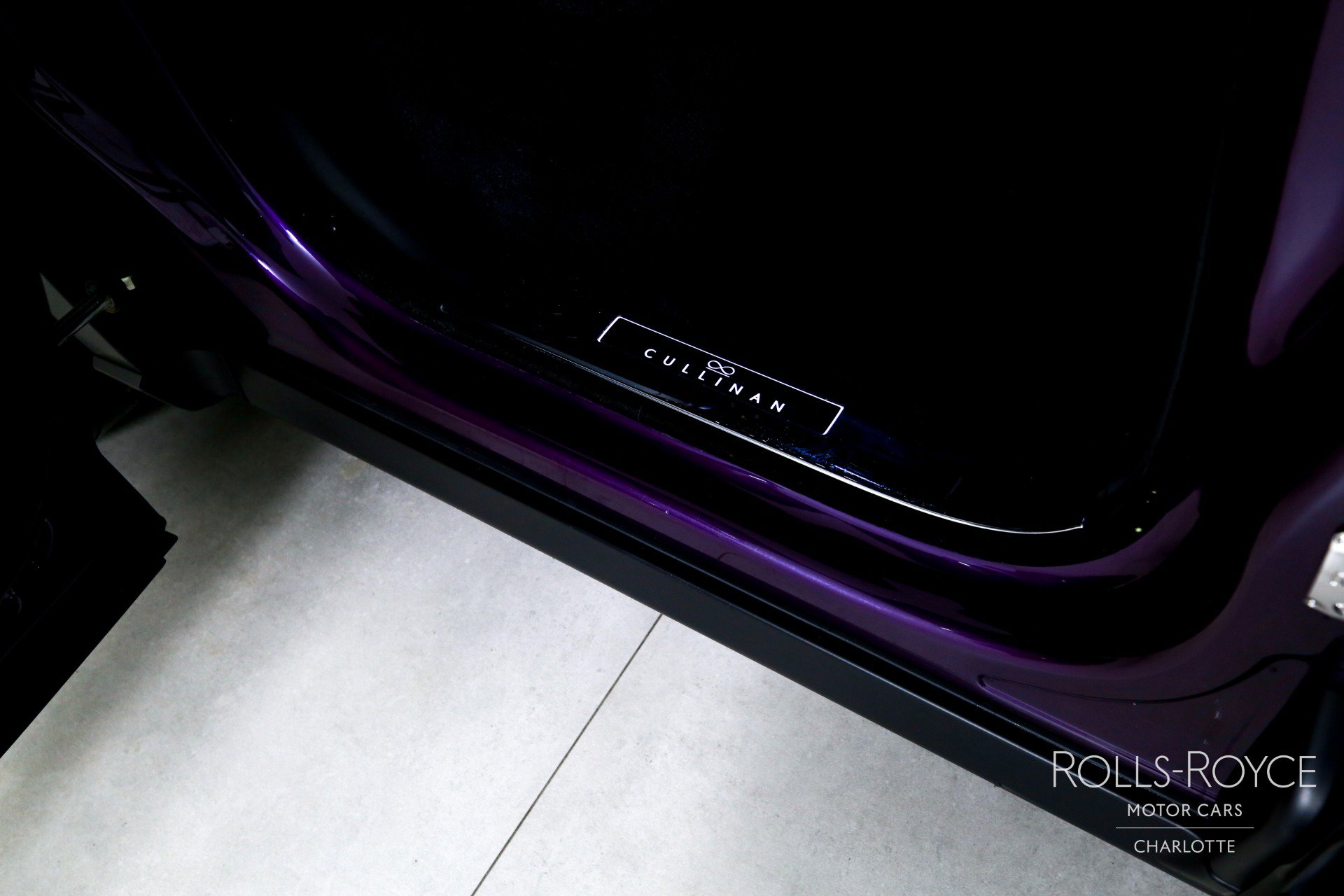 Used 2020 Rolls-Royce Cullinan Black Badge image 32