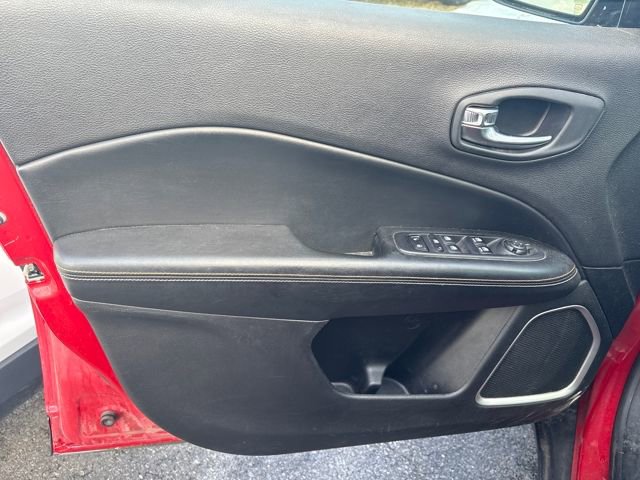 Used 2019 Jeep Compass Latitude image 15