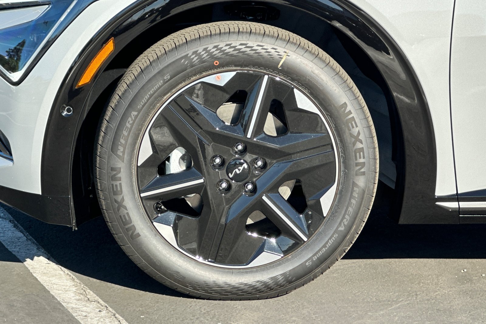 New 2026 Kia EV6 Wind AWD/4WD image 25