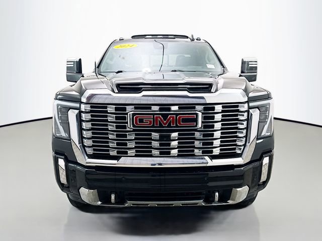Used 2024 GMC Sierra 2500 Denali w/ Denali Reserve Package image 2