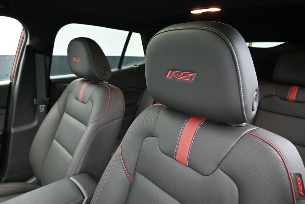 Used 2024 Chevrolet Trax RS w/ Sunroof Package FWD image 14