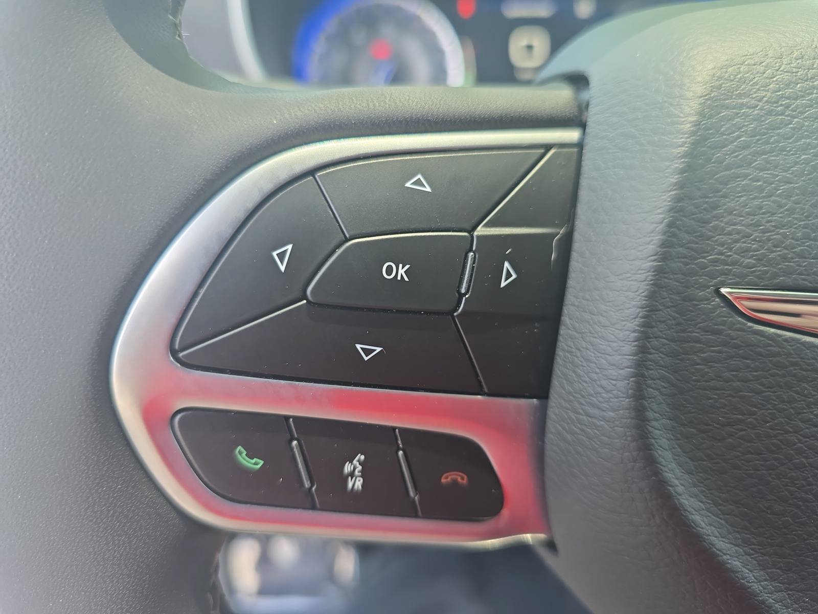 Used 2022 Chrysler Pacifica Touring-L FWD image 18