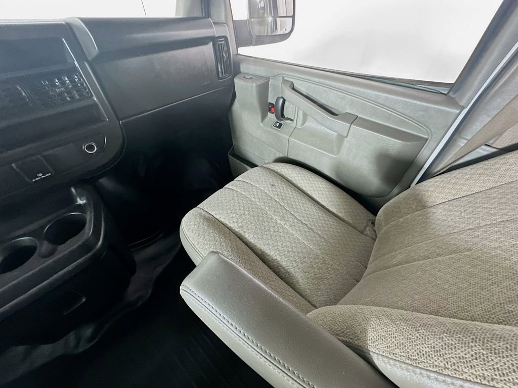 Used 2022 Chevrolet Express 3500 LS image 11