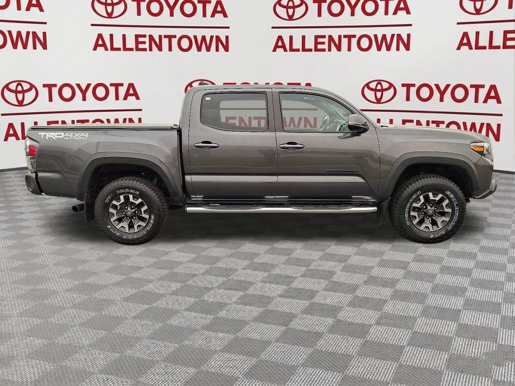 Used 2022 Toyota Tacoma TRD Off-Road w/ TRD Premium Off Road Package AWD/4WD image 9