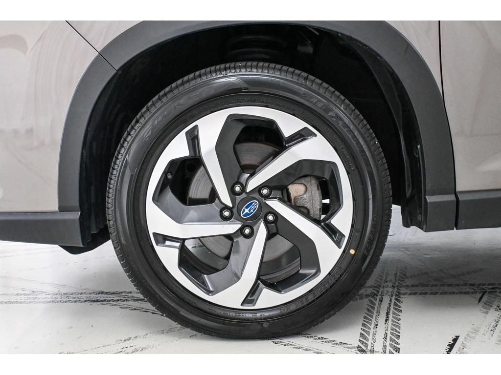 Used 2023 Subaru Forester Touring AWD/4WD image 23