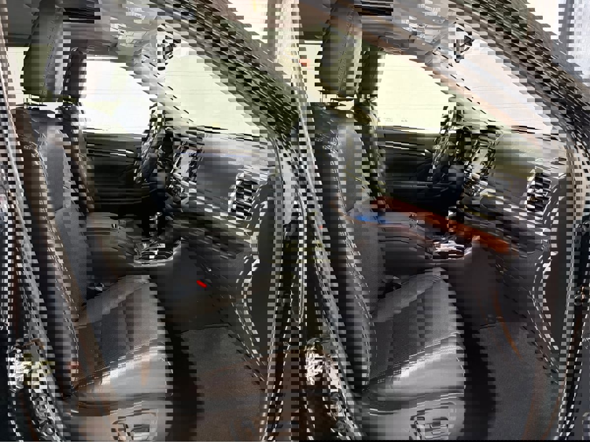 Used 2015 Toyota Highlander Limited image 15