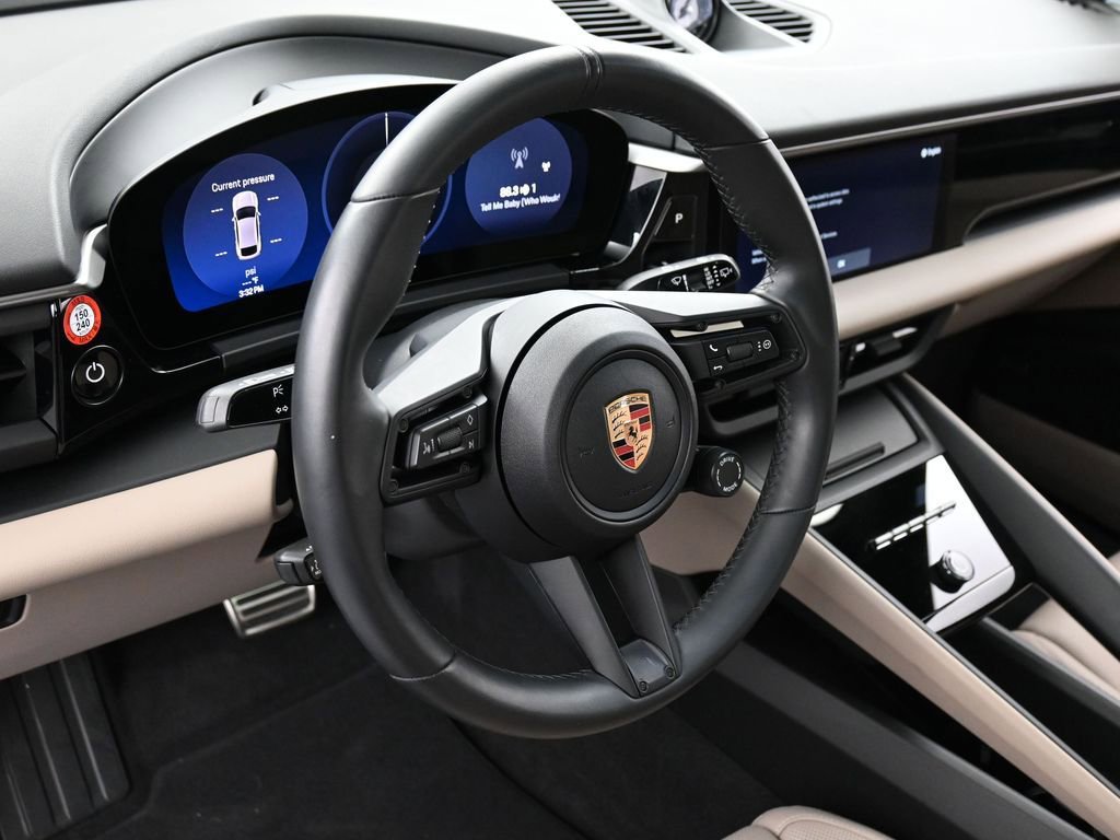 Certified 2025 Porsche Macan 4S Electric image 17
