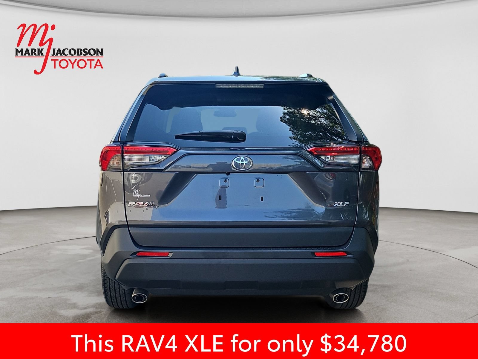Used 2025 Toyota RAV4 XLE FWD image 11