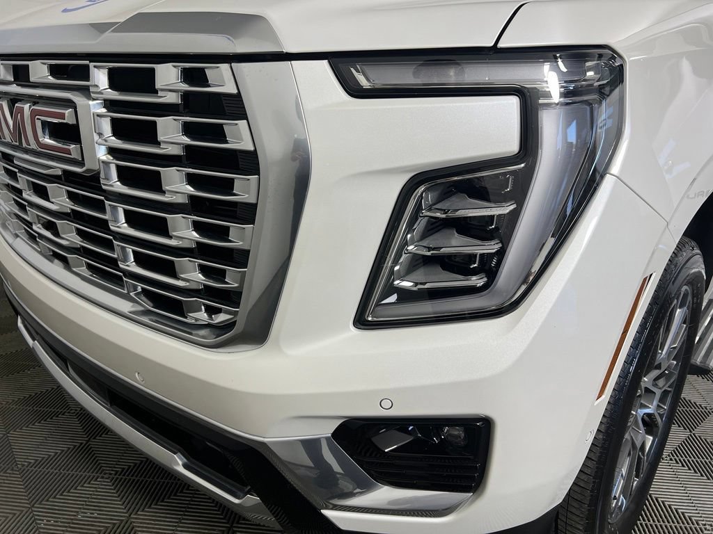 Used 2025 GMC Yukon XL Denali w/ Denali Reserve Package AWD/4WD image 46