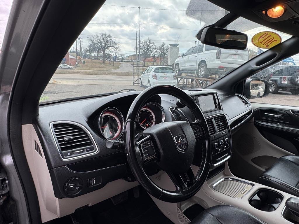 Used 2019 Dodge Grand Caravan SXT image 8