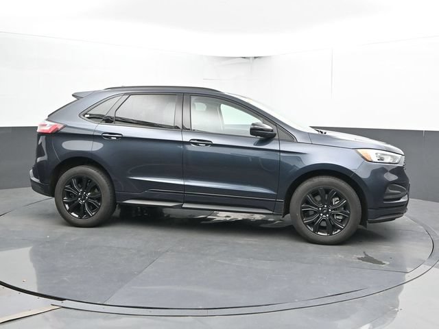 Used 2023 Ford Edge SE w/ Black Appearance Package AWD/4WD image 4
