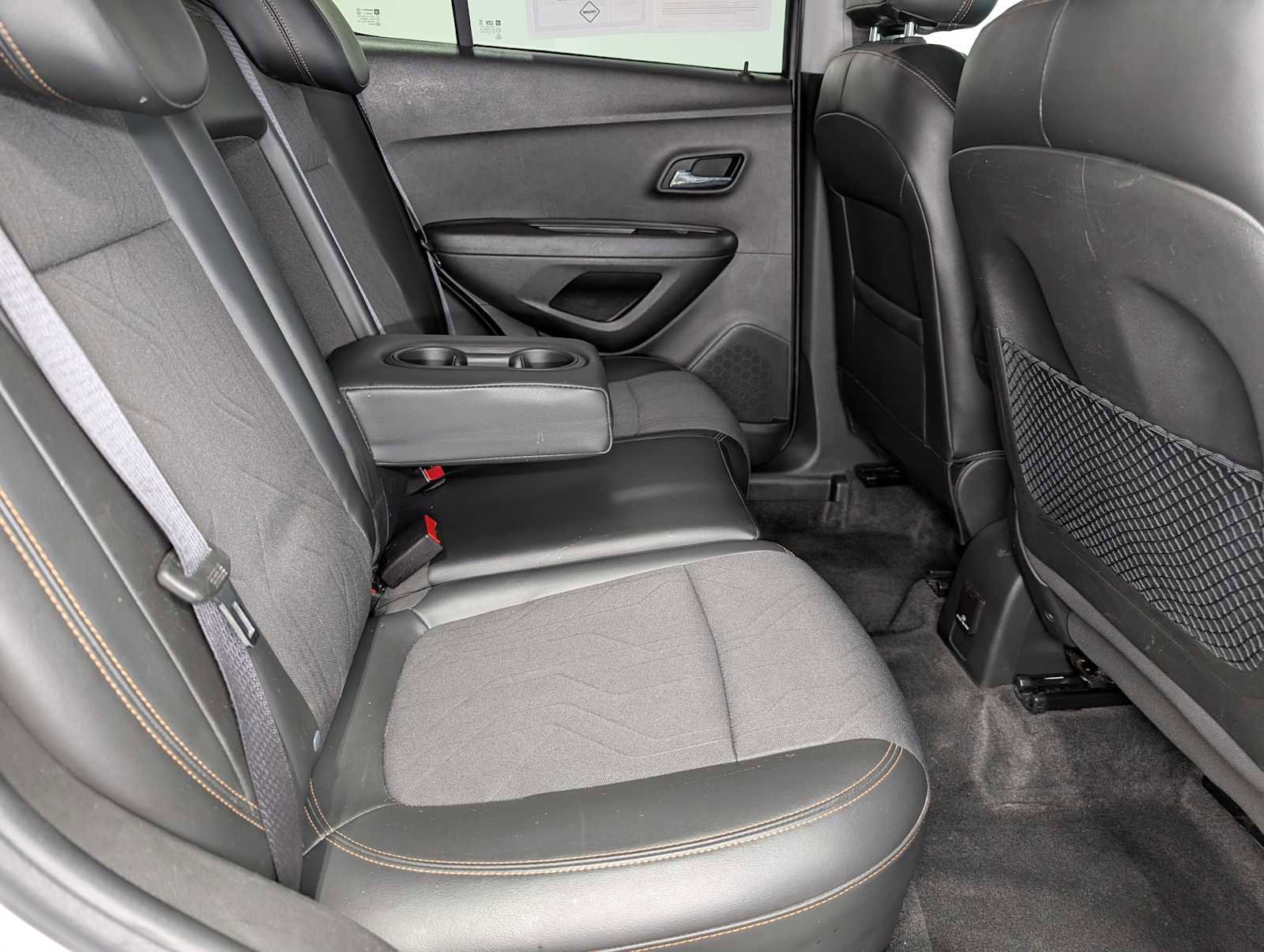 Used 2018 Chevrolet Trax LT w/ LT Convenience Package AWD/4WD image 39