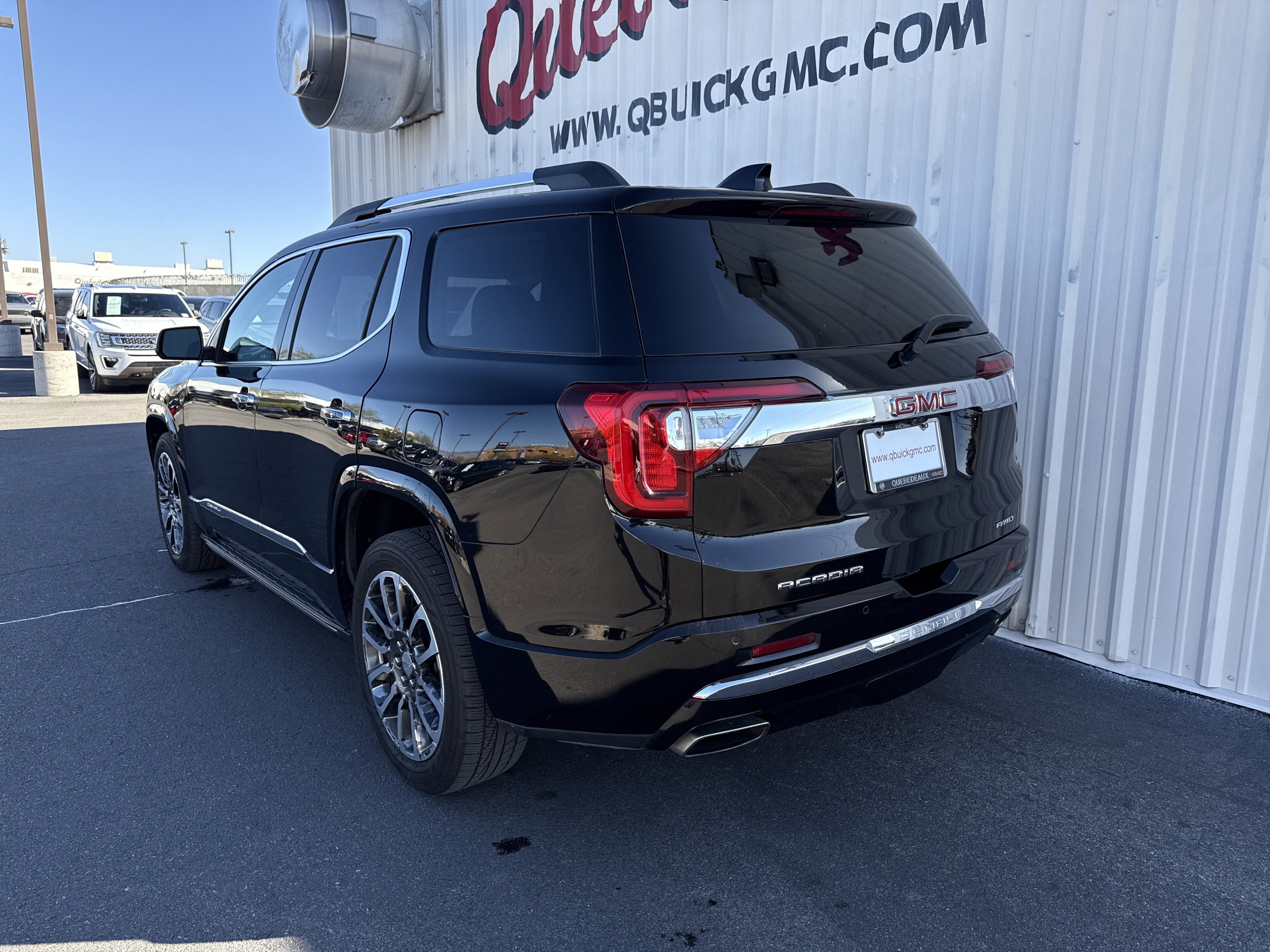 Used 2020 GMC Acadia Denali w/ LPO, 'HIT The Road' Package image 10