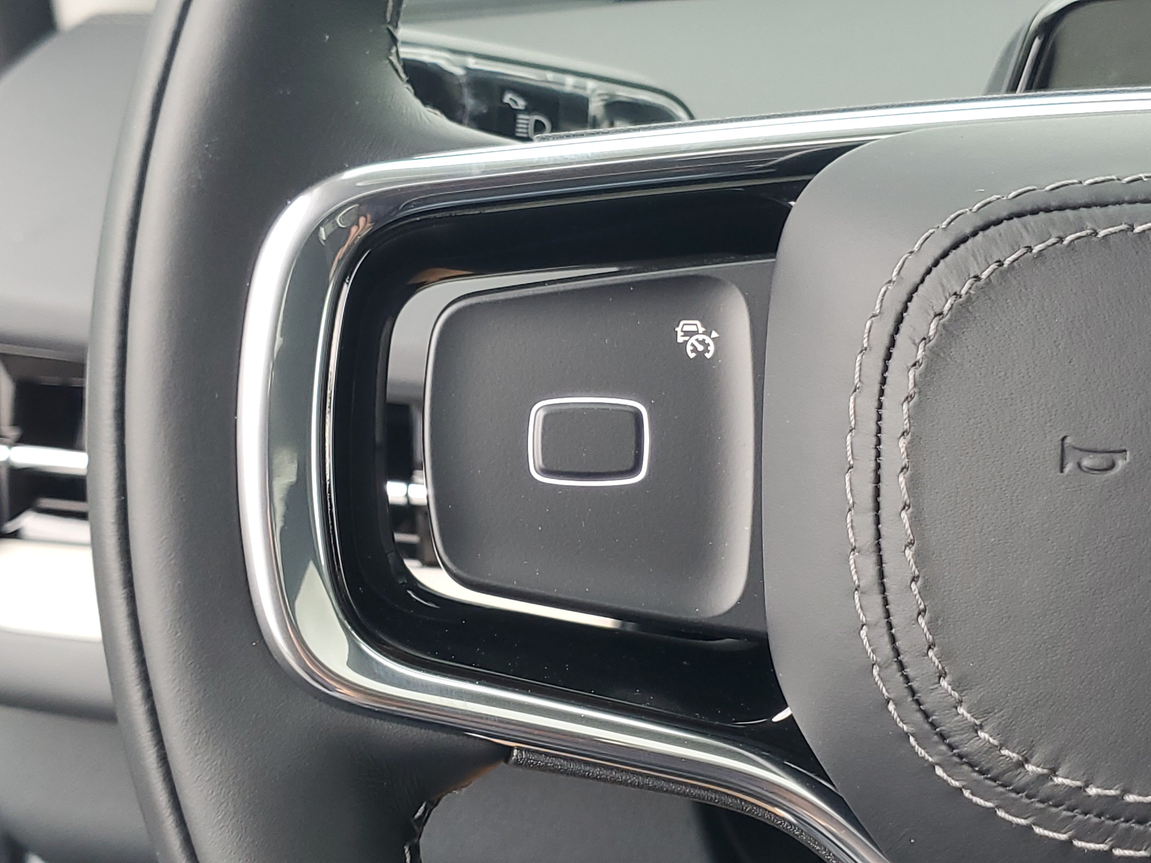 New 2026 Lincoln Navigator Reserve AWD/4WD image 16