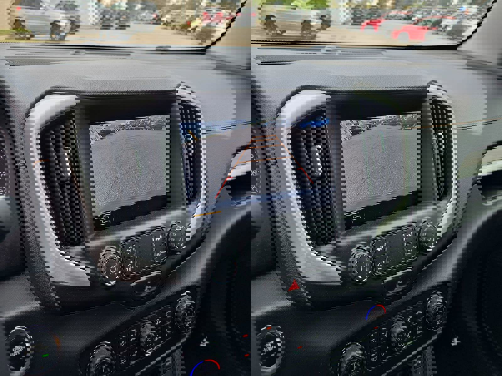 Used 2021 GMC Terrain SLE w/ Driver Convenience Package image 26