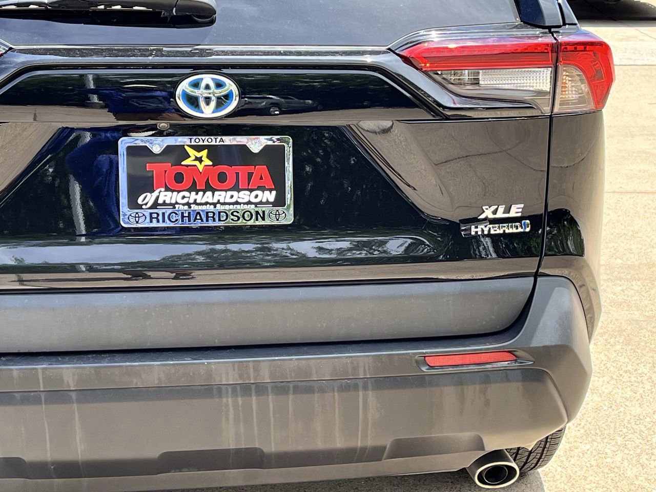 Used 2024 Toyota RAV4 XLE w/ Weather Package AWD/4WD image 6