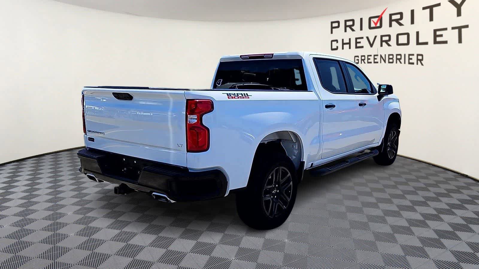 Used 2025 Chevrolet Silverado 1500 LT Trail Boss AWD/4WD image 8