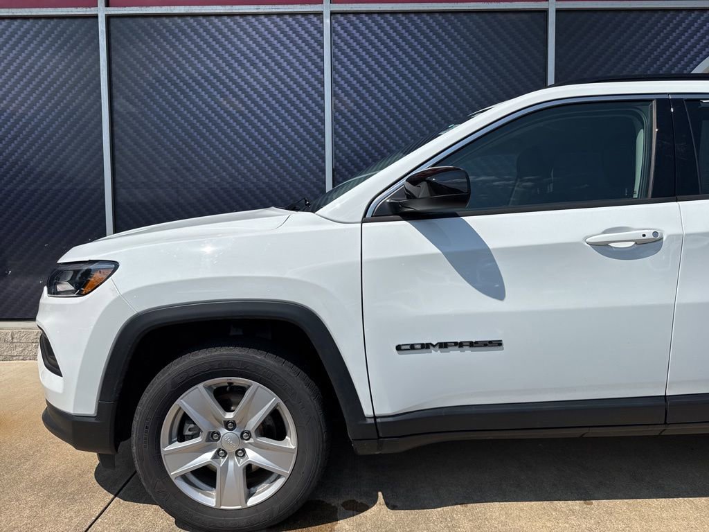 Used 2022 Jeep Compass Latitude image 13