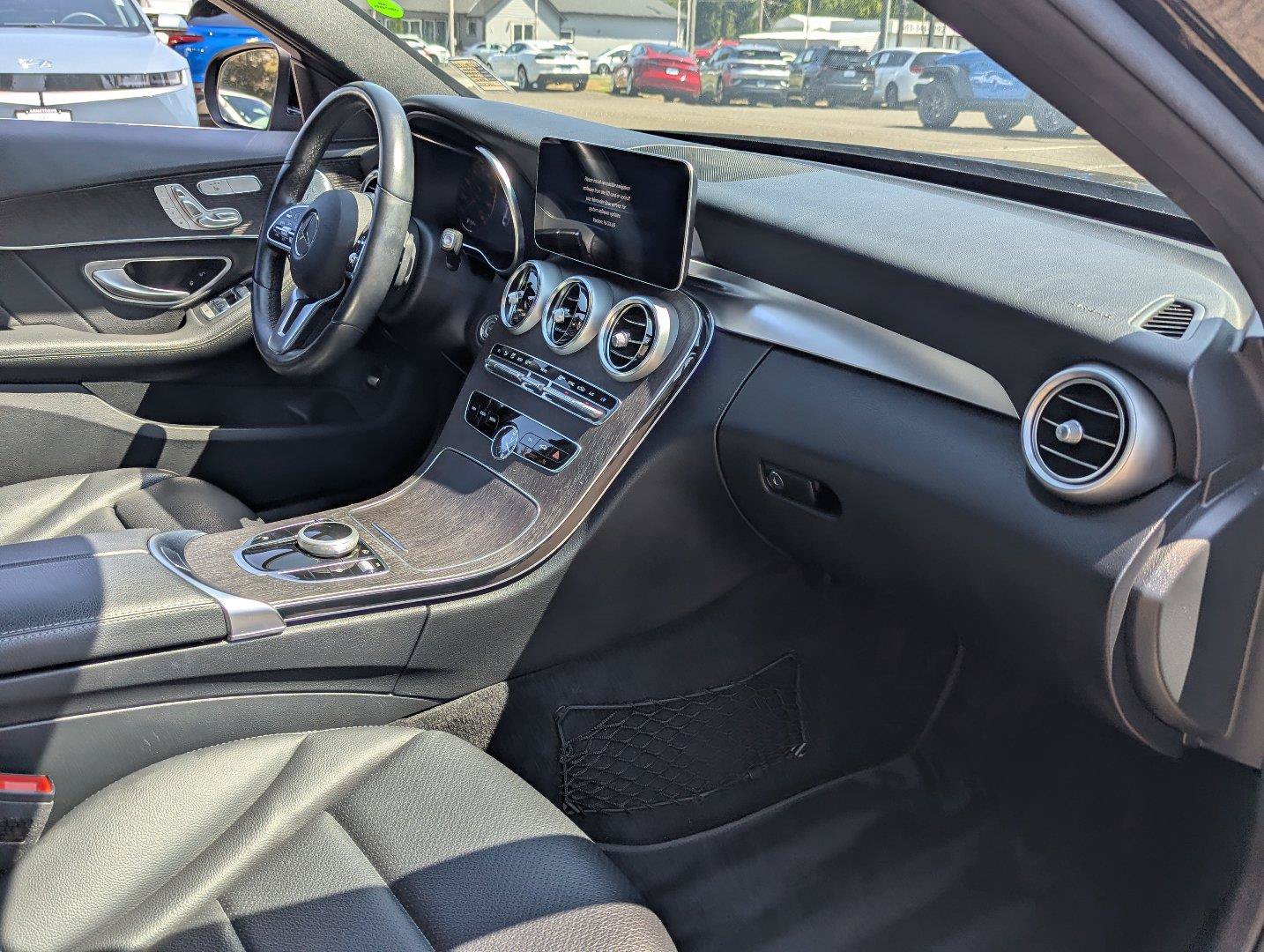 Used 2020 Mercedes-Benz C 300 4MATIC Sedan image 36