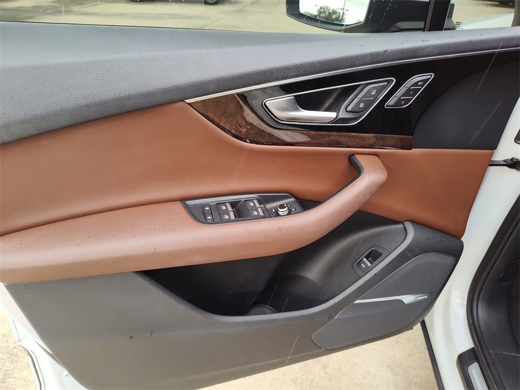 Used 2017 Audi Q7 3.0T Premium Plus image 23