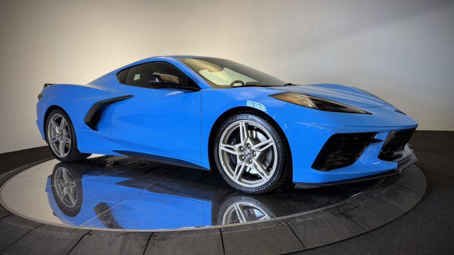 Used 2024 Chevrolet Corvette Stingray Premium Cpe w/ Z51 Performance Package RWD image 18