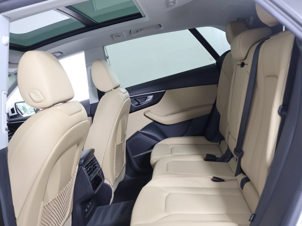 Certified 2023 Audi Q8 Premium Plus w/ Premium Plus Package AWD/4WD image 22