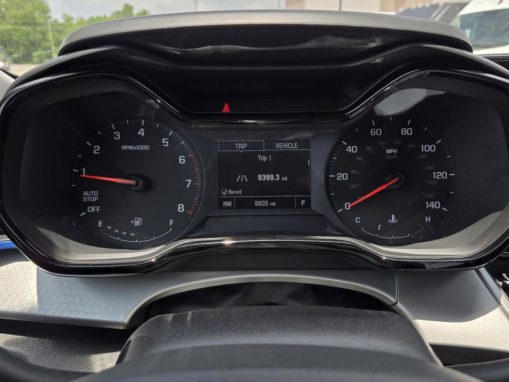 Used 2025 Chevrolet Trax LS w/ LS Convenience Package FWD image 2