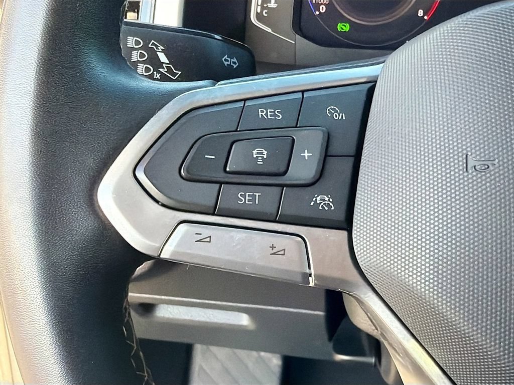 Used 2022 Volkswagen Atlas SEL AWD/4WD image 40