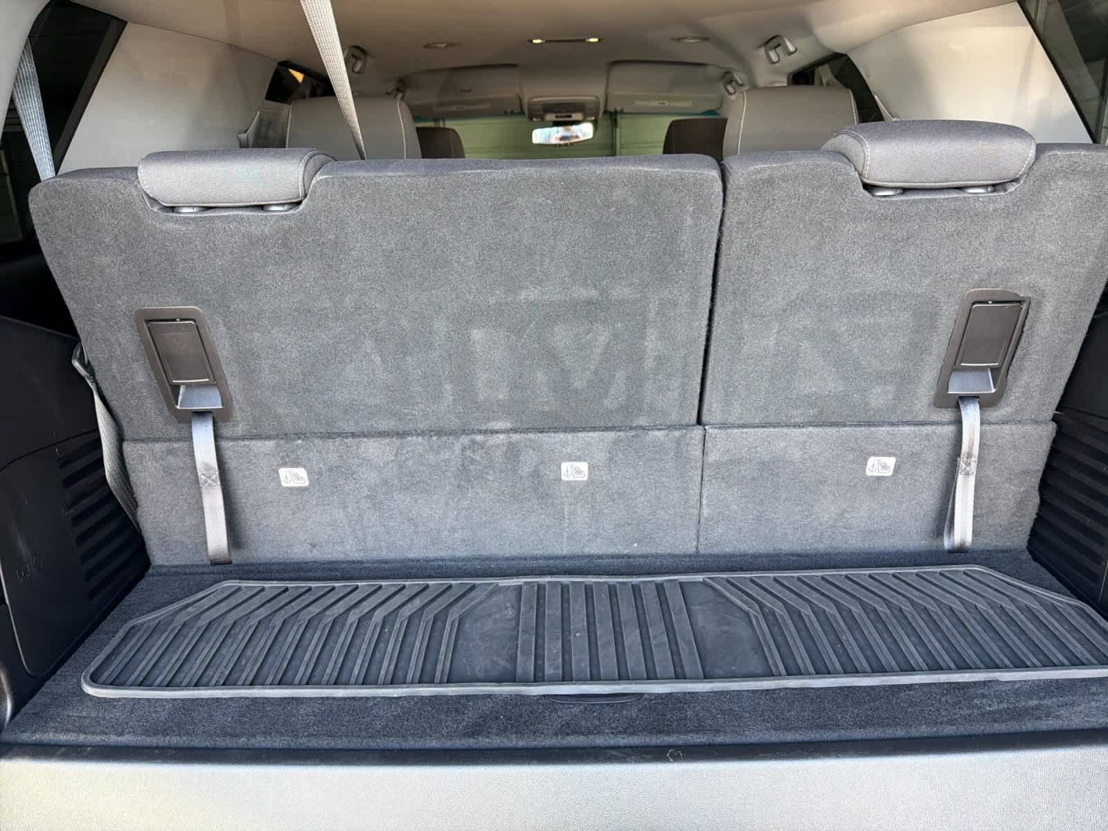 Used 2018 Chevrolet Tahoe LS w/ All-Season Package RWD image 16
