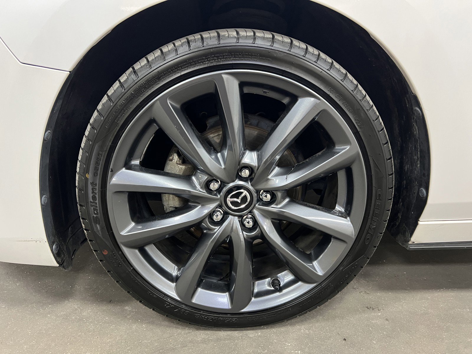 Used 2020 MAZDA MAZDA3 Hatchback image 12