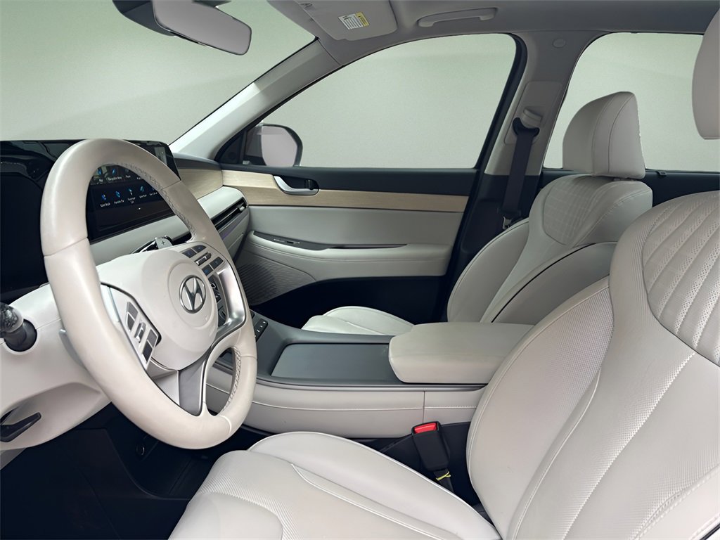 Used 2024 Hyundai Palisade Limited image 16