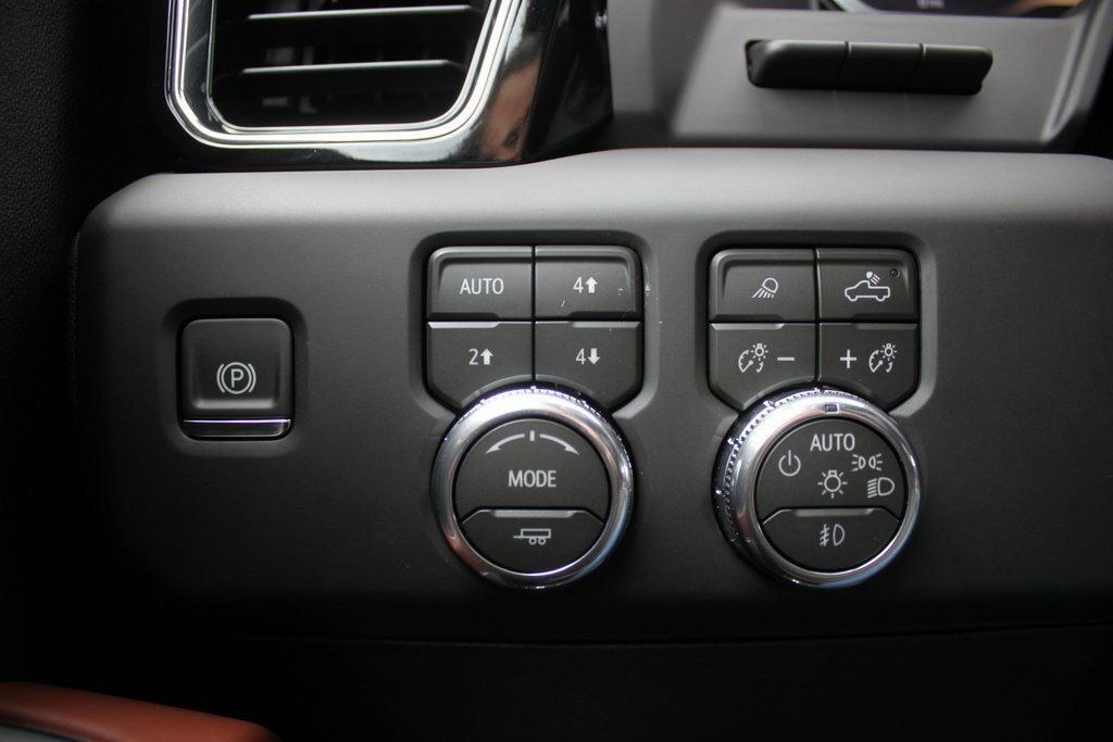 New 2026 GMC Sierra 2500 Denali Ultimate image 12