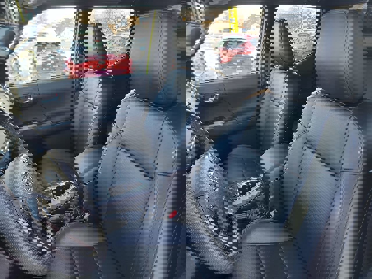 Used 2023 Toyota Tacoma TRD Off-Road w/ TRD Premium Off Road Package image 13