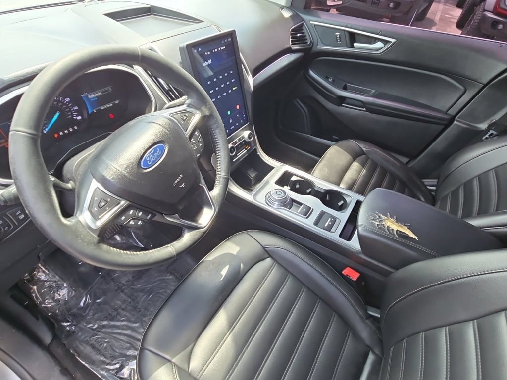 Used 2021 Ford Edge SEL w/ Convenience Package FWD image 9