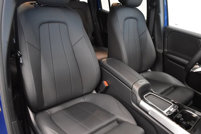 New 2026 Mercedes-Benz GLB 250 4MATIC image 6