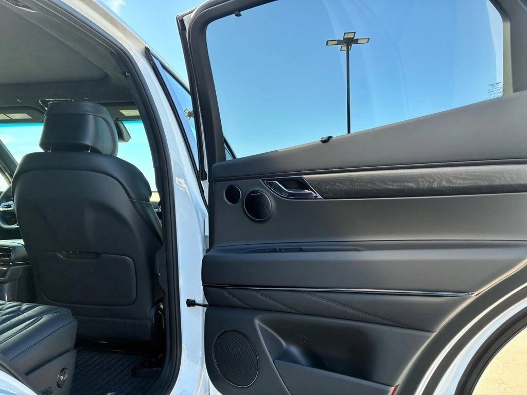 New 2026 Genesis GV80 3.5T e-SC image 16