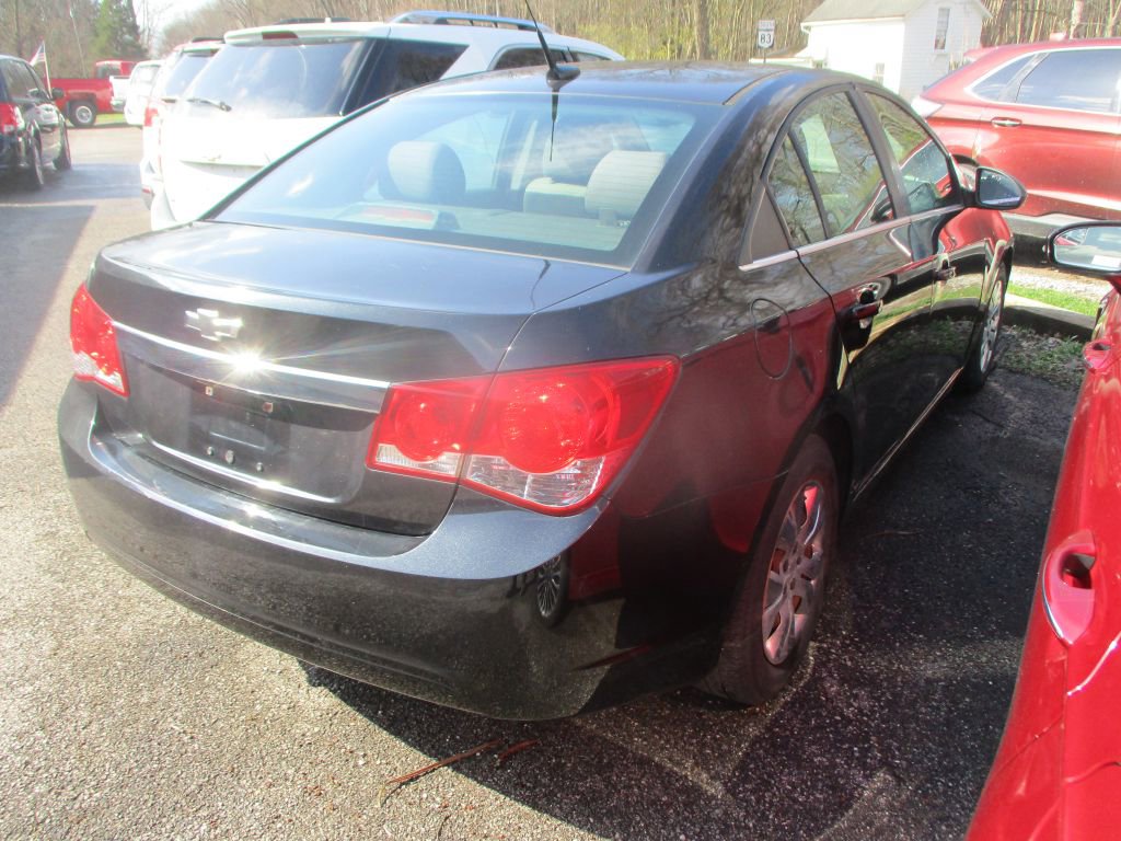 Used 2012 Chevrolet Cruze LS w/ Connectivity Package FWD image 3